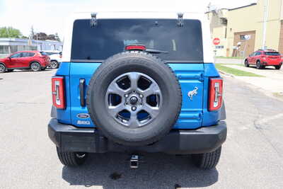 2022 Ford Bronco, $26500. Photo 11