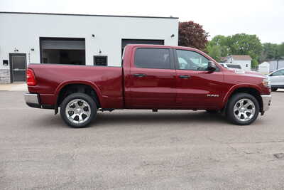 2025 RAM 1500 Crew Cab, $31500. Photo 9