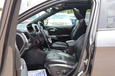 2019 Jeep Cherokee, $12995. Photo 10
