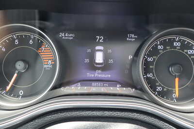 2019 Jeep Cherokee, $12995. Photo 12