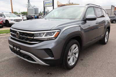 2023 Volkswagen Atlas, $24900. Photo 1