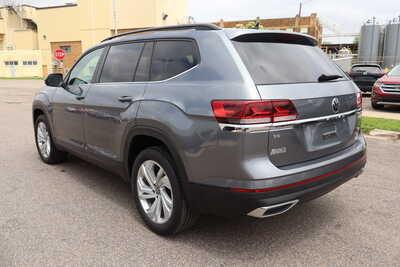 2023 Volkswagen Atlas, $24900. Photo 4