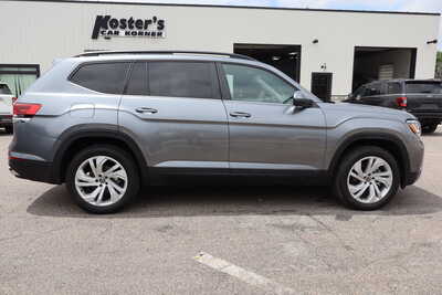 2023 Volkswagen Atlas, $24900. Photo 9