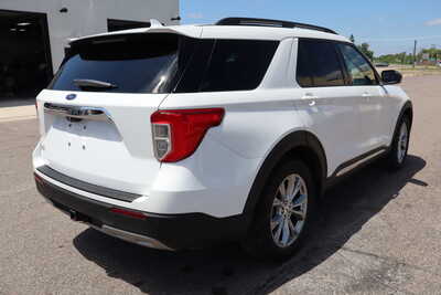 2020 Ford Explorer, $15995. Photo 3