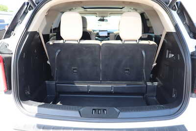 2020 Ford Explorer, $15995. Photo 11