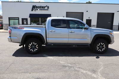 2020 Toyota Tacoma, $27995. Photo 9