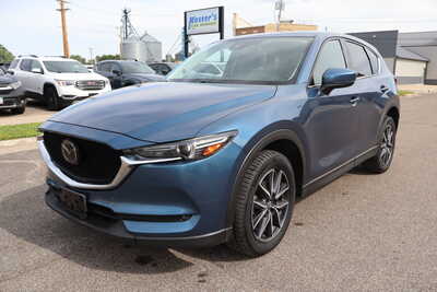 2017 Mazda CX-5, $14500. Photo 1