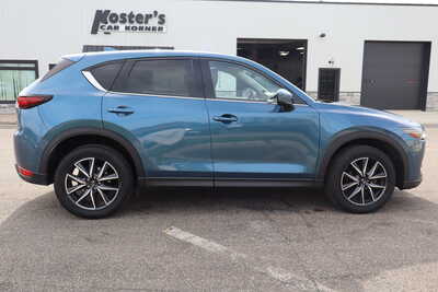 2017 Mazda CX-5, $14500. Photo 9