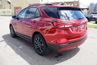 2024 Chevrolet Equinox, $18500. Photo 4