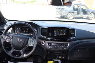 2022 Honda Pilot, $25500. Photo 7