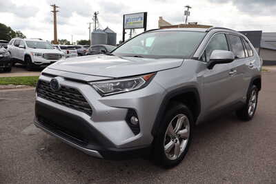 2019 Toyota RAV4, $22500. Photo 1