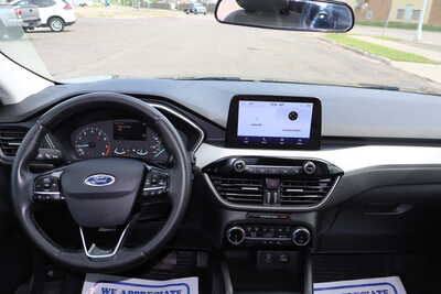 2022 Ford Escape, $13995. Photo 7