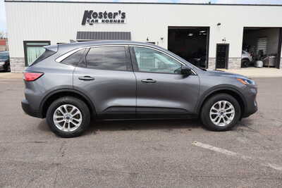 2022 Ford Escape, $13995. Photo 9