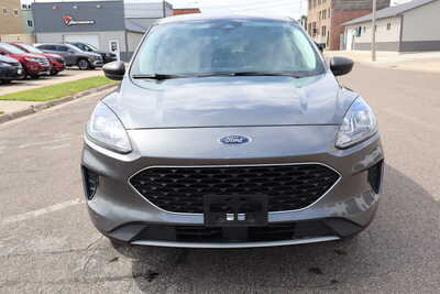 2022 Ford Escape, $13995. Photo 12