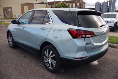 2022 Chevrolet Equinox, $15995. Photo 4