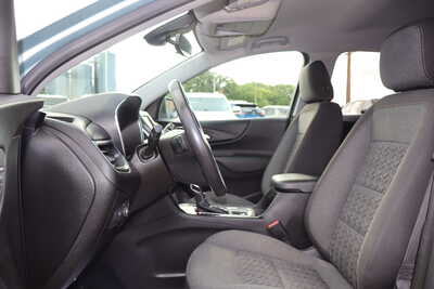 2022 Chevrolet Equinox, $15995. Photo 5