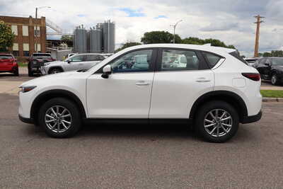 2025 Mazda CX-5, $21500. Photo 8