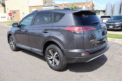 2018 Toyota RAV4, $18500. Photo 4