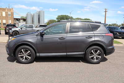 2018 Toyota RAV4, $18500. Photo 8