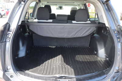 2018 Toyota RAV4, $18500. Photo 11