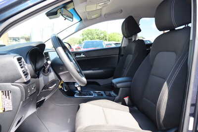 2022 Kia Sportage, $13995. Photo 5