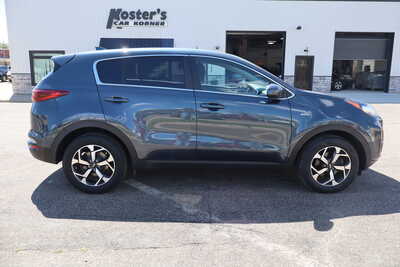 2022 Kia Sportage, $13995. Photo 9