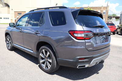 2025 Honda Pilot, $39995. Photo 4