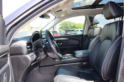 2025 Honda Pilot, $39995. Photo 5