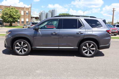 2025 Honda Pilot, $39995. Photo 8