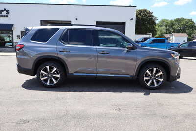 2025 Honda Pilot, $39995. Photo 9