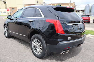 2018 Cadillac XT5, $17500. Photo 4