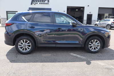 2022 Mazda CX-5, $18500. Photo 9