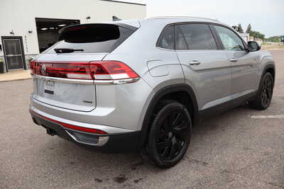 2024 Volkswagen Atlas, $25995. Photo 3