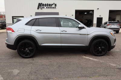 2024 Volkswagen Atlas, $25995. Photo 9