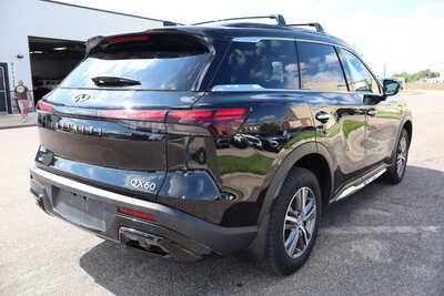 2023 Infiniti QX60, $33995. Photo 3