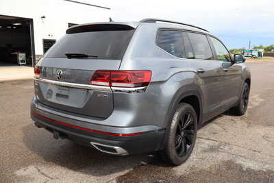 2022 Volkswagen Atlas, $20500. Photo 3