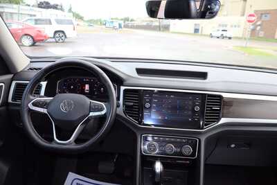 2022 Volkswagen Atlas, $20500. Photo 7