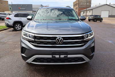 2022 Volkswagen Atlas, $20500. Photo 12