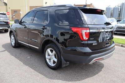 2017 Ford Explorer, $13500. Photo 4