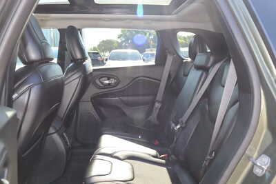 2020 Jeep Cherokee, $16500. Photo 6