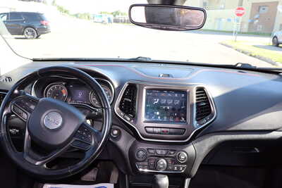 2020 Jeep Cherokee, $16500. Photo 7