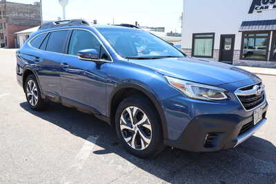 2020 Subaru Outback, $18900. Photo 2