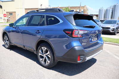 2020 Subaru Outback, $18900. Photo 4