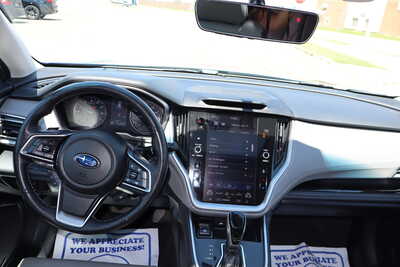 2020 Subaru Outback, $18900. Photo 7