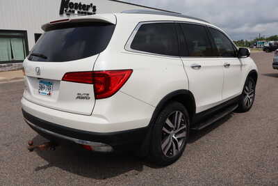 2017 Honda Pilot, $13995. Photo 3