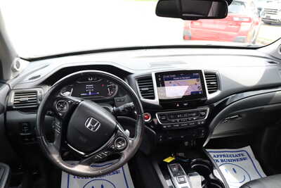 2017 Honda Pilot, $13995. Photo 7