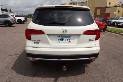 2017 Honda Pilot, $13995. Photo 11