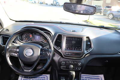 2020 Jeep Cherokee, $15995. Photo 7