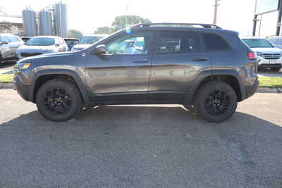 2020 Jeep Cherokee, $15995. Photo 8