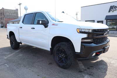 2019 Chevrolet 1500 Crew Cab, $26500. Photo 2